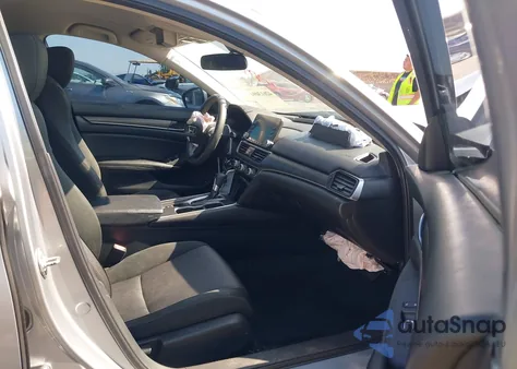 2019 Honda Accord Lx z USA, uszkodzony, nr VIN 1HGCV1F14KA116563